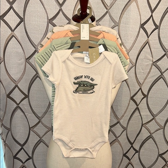 NEW 5 piece short sleeve infant bodysuits onesies- Infant onesies 6-9 months - Picture 1 of 7